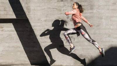 Los participantes correrán 5K en una banda trotadora, en el patio de sus casas con el ánimo de promover el deporte sano y con todas las medidas de bioseguridad.