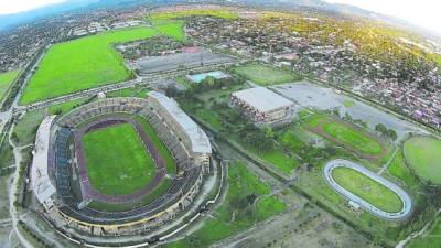 Los 2 complejos, de San Pedro Sula y Tegucigalpa, cuentan con estadios olímpicos y su respectivas pistas de tartán. Vale aclarar que el Olímpico Metropolitano es un estadio con todos los requerimientos y que puede albergar alrededor de 35,000 personas.