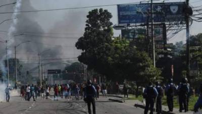 Frente a Los Castaños en el bulevar del norte, San Pedro Sula.