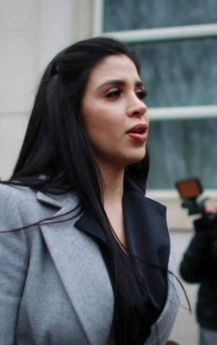 Emma, ahora de 28 años, se quejó de que no puede visitar a su esposo o hablar con él por teléfono tras una audiencia en la corte federal de Brooklyn, donde el 5 de septiembre comenzará el juicio contra su marido.