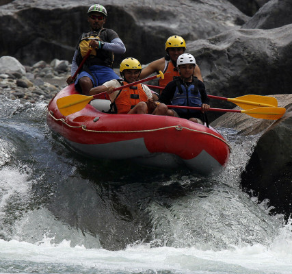 Adrenalina y aventura en cuenca del río Cangrejal