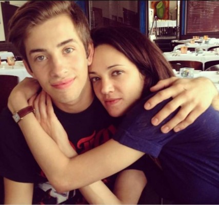 Asia Argento niega haber tenido 'relaciones sexuales' con Jimmy Bennett cuando era menor