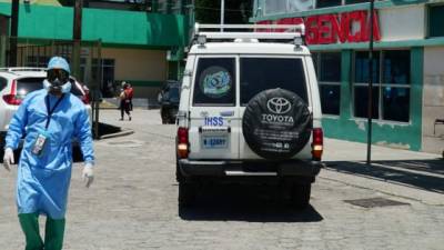 Los doctores están hospitalizados en diferentes centros médicos de San Pedro Sula. Foto LA PRENSA