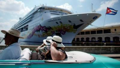 Varias líneas de cruceros anunciaron que reanudarán sus viajes este verano. (EFE)