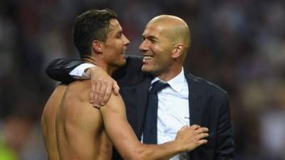 Cristiano Ronaldo y Zidane fueron claves para el tricampeonato de Champions League que logró el Real Madrid. FOTO AFP.