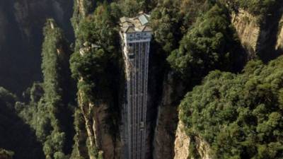 Alrededor de 8,000 turistas toman el ascensor todos los días.