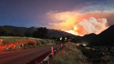 Según las autoridades californianas al menos 7.500 personas han sido evacuadas por este incendio.