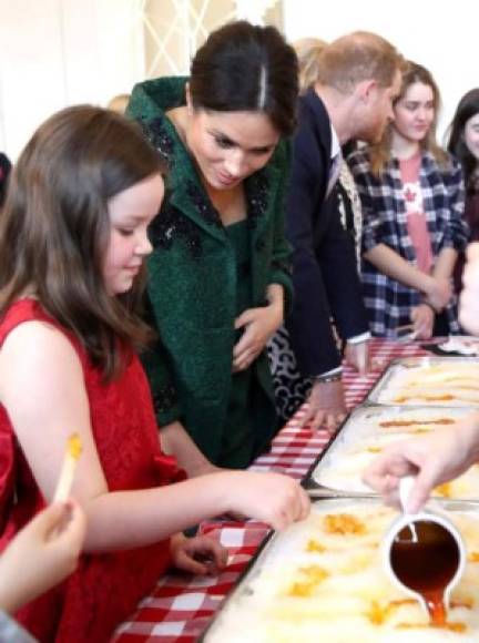 Los jóvenes demostraron la tradición de la primavera canadiense frente a los duques.