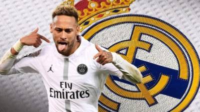 En Real Madrid están dispuestos a dar el Bombazo del mercado de fichajes. Y es que en el club madridista quieren fichar al atacante brasileño Neymar, pero antes deberán de sacar a varios jugadores de su plantilla y en España se ha filtrado el nombre de los futbolistas que irían del equipo blanco.