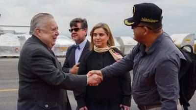 Ministro de Seguridad de Honduras, Gustavo Sánchez, llegando a Costa Rica.