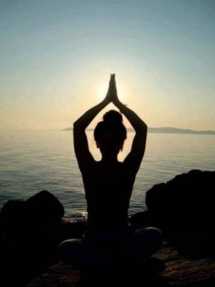 3. Medita: existen muchos estudios que avalan las ventajas que tiene la meditación para la mejora de nuestro estado mental.