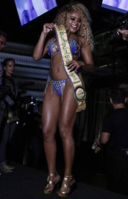 "La modelo Érika Canela ha sido reconocida como la mujer que tiene el mejor trasero de Brasil. AFP"