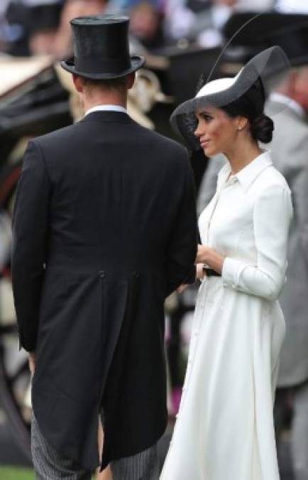 Royal Ascot, una de las carreras de caballos más popular del mundo, inició este 19 de junio y se extenderá hasta el día 23. <br/>El evento también sirve como escenario para el 'desfile' de la alta sociedad inglesa.