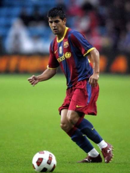 Nolito - En julio de 2008 se incorporó a la disciplina del Barcelona para actuar en su equipo filial. Tuvo muy pocos minutos en el primer equipo y se marchó sin pena ni gloria.