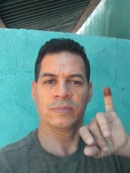 Orlando Bonilla desde Potrerillos, Cortés, compartió su foto en las elecciones generales de Honduras.
