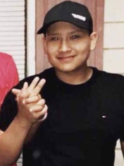 Martín Duque, un joven de origen mexicano de 14 años, había sido reportado desaparecido la noche del miércoles, sin embargo, esta mañana su hermano confirmó que falleció en el tiroteo.