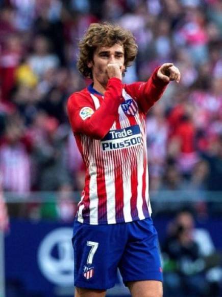 Según publica el diario Le Parisien en su edición de este viernes, Antoine Griezmann se convertirá con casi toda seguridad en nuevo jugador del Barcelona. El conjunto azulgrana está dispuesto a pagar la cláusula del jugador (200 millones hasta el 30 de junio, pero a partir de esa fecha baja a 120). Además, el francés está dispuesto a bajarse el sueldo que cobra en el conjunto rojiblanco, 23 millones de euros anuales. Según Le Parisien, Griezmann firmará un contrato de entre cuatro y cinco años.