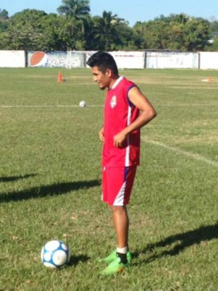 El mediocampista Johny Gómez no sigue más en el Honduras Progreso y ahora jugará en la Liga de Ascenso con la Real Juventud de Wilmer Cruz.