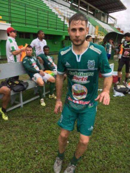 El mediocampista argentino Emiliano Nicolás Forgione de 29 años de edad es la primera contratación del Platense para el torneo Clausura que inicia el fin de semana.