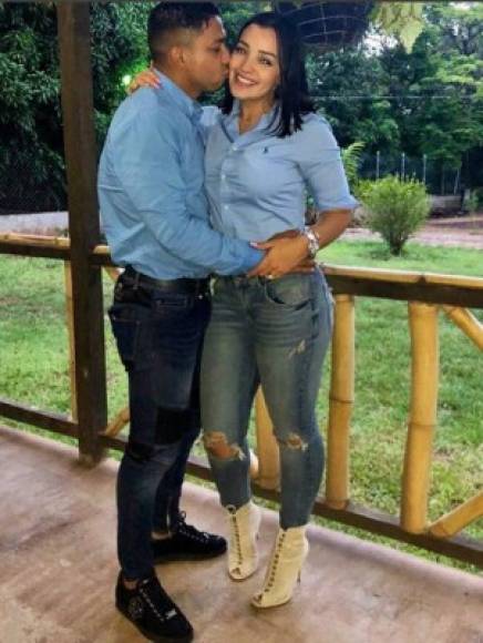 Emilio Izaguirre y su amada esposa tienen 11 años de estar juntos.