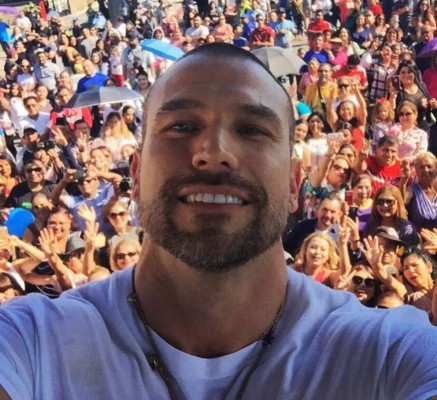 Rafael Amaya enloquece a sus fans en Instagram