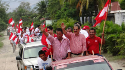 El candidato Mauricio Villeda recorrió en extensas caravanas varios municipios del valle de Sula.
