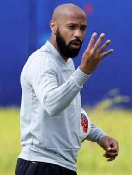 Apunta The Sun que el Aston Villa, de la Championship inglesa, podría destituir a su entrenador, Steve Bruce. Como posibles sustitutos suena con fuerza un nombre: Thierry Henry. Recientemente estuvo como asistente ténico de Roberto Martínez con la selección de Bélgica en el Mundial de Rusia.