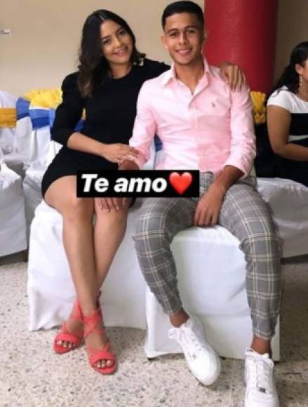 Cristian Calix, delantero hondureño del Real Monarchs de la USL Championship de EEUU, ha estado en el país disfrutando sus vacaciones en familia y con su bella novia Stephanie Lobo.