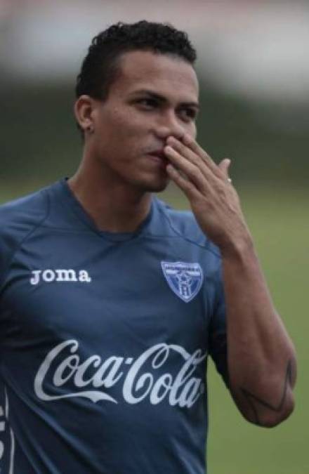 Arnold Peralta (2015) El jugador y seleccionado hondureño fue asesinado en diciembre de este año en su natal La Ceiba.