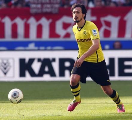 Mats Hummels: 'No es verdad que firmara un precontrato con el Barça'