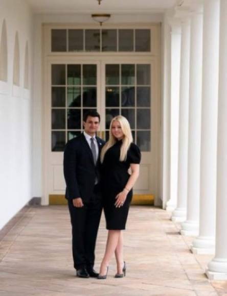 La pareja se comprometió el pasado 19 de enero, un día antes de que Trump abandonara la Casa Blanca.