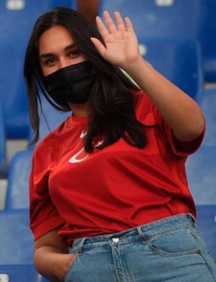 Esta chica turca cautivó a italianos y turcos, además de aquellos que la vieron alrededor del mundo. Fotografías de AFP.