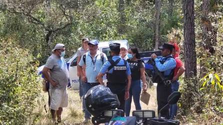 Un cuerpo en estado de descomposición, con manos atadas, fue hallado en el sector de El Orégano, municipio de Nueva Arcadia, Copán, en el occidente de Honduras.