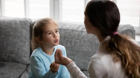 “Muchas veces los niños 'bully' tienen papás sobreprotectores que justifican: 'Ay, seguro te obligaron' o 'seguro fue idea de no sé quién'”.