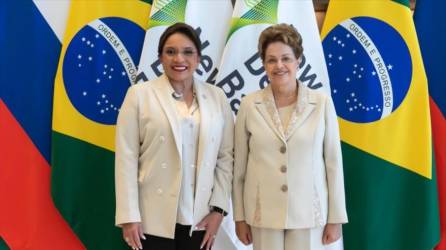 El canciller Eduardo Enrique Reina detalló que habrá beneficios sin detallar cómo serán los préstamos. En la imagen, Xiomara Castro y Dilma Rousseff, expresidenta brasileña.
