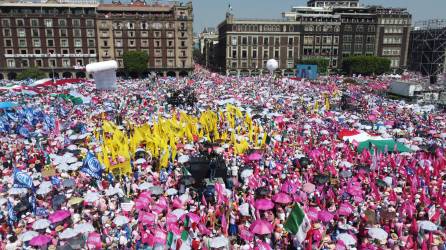 Decenas de miles de opositores se concentraron este domingo en el centro de Ciudad de <b>México</b> para apoyar a su candidata Xóchitl Gálvez, gritando “libertad”, a dos semanas de las elecciones presidenciales del 2 de junio.