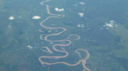 Impresionantes ríos centroamericanos generan visitas de miles de turistas extranjeros al año, así como representan el motor del sustento productivo a través de la agricultura y otros recursos naturales.