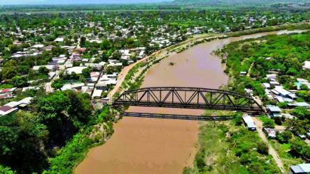 La contaminación al río Chamelecón es cada vez mayor, denuncian los ambientalistas y las autoridades están conscientes.