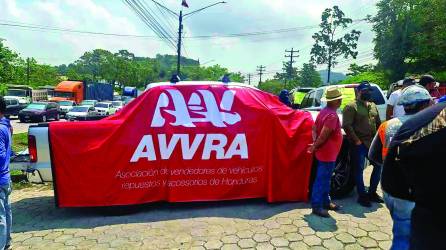 Importadores protestaron ayer en diferentes puntos del país.