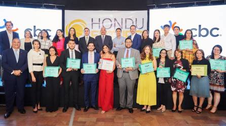 Las becas son ofrecidas a jóvenes hondureños gracias a los aportes de las empresas donantes. Este año se entregarán 25 becas para estudios de posgrado en siete universidades internacionales.