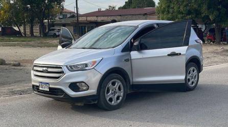 Camioneta Ford decomisada a los secuestradores en el sector Planeta.