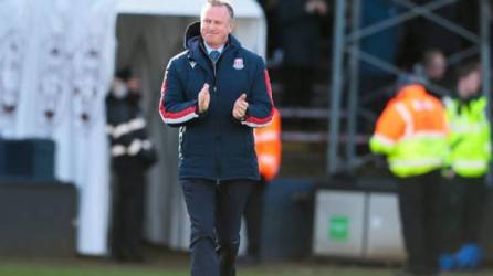 Michael O'Neill, entrenador del Stoke City, dio positivo por coronavirus.