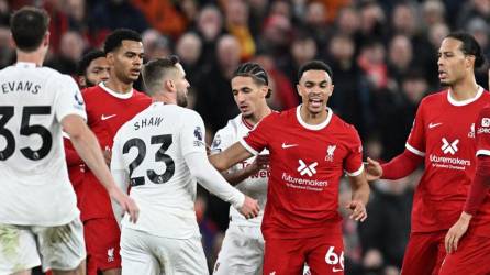 Liverpool y Manchester United no se hicieron daño este domingo en juego realizado en Anfield.