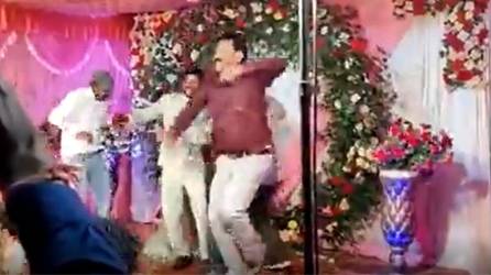 Video: Hombre muere de un infarto mientras bailaba en la boda de su sobrina