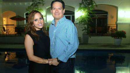 La cumpleañera Michel Gaído, cuyo prometido Jorge Ramos la sorprendió con una linda e inolvidable velada de aniversario.