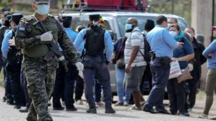 Se mantendrán activos los operativos policiales y militares en las calles.