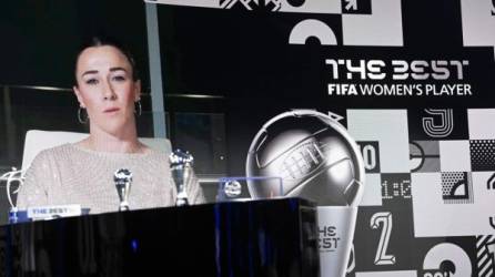 Lucy Bronze entró en videollamada para recibir el premio The Best. Foto EFE