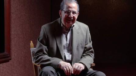 José Francisco Saybe, el hondureño que más obras de teatro ha dirigido en el país.
