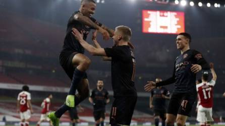 El Manchester City goleó en el Emirates Stadium al Arsenal en la Copa de la Liga. Foto AFP