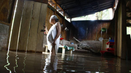 El equipo de LA PRENSA constató el daño causado por las inundaciones en algunas viviendas del sector de El Ocote, en los bajos de Baracoa.